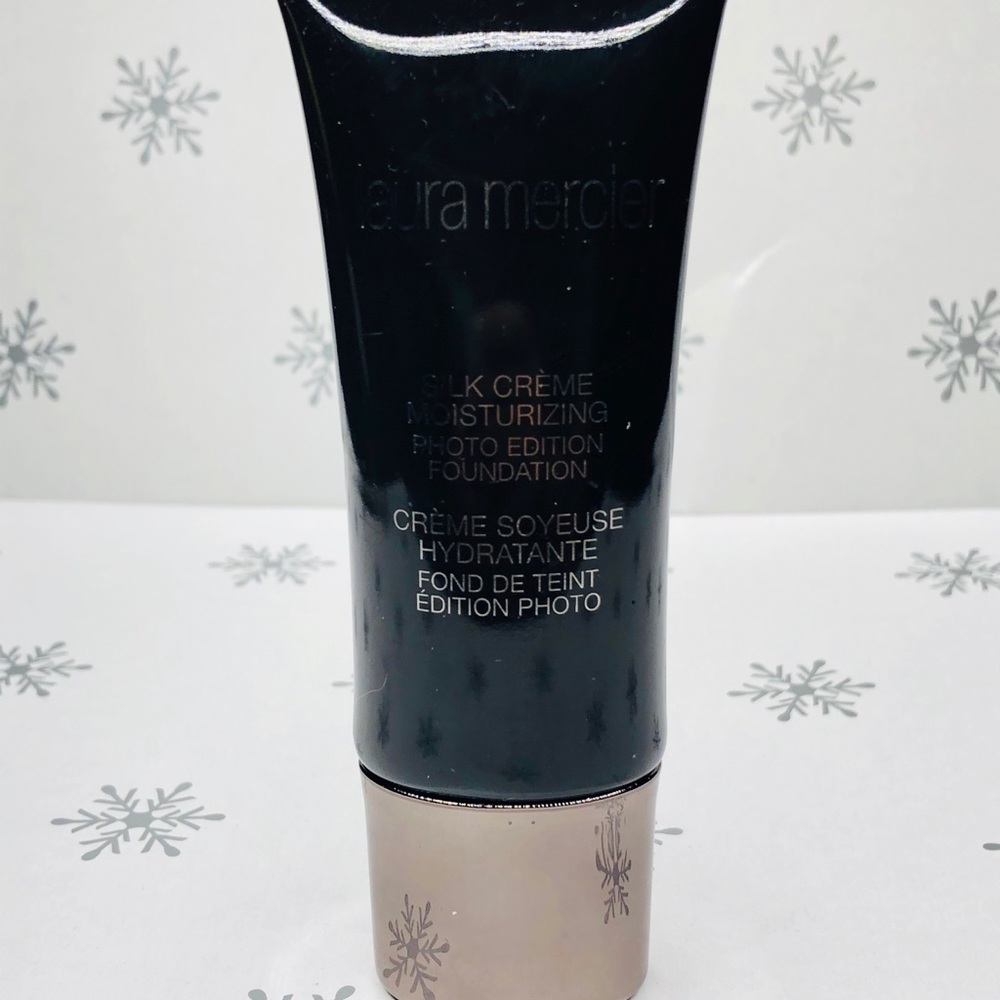 Laura mercier foundation Suntan